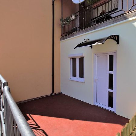Studio Apartman Danijela พูลา ภายนอก รูปภาพ
