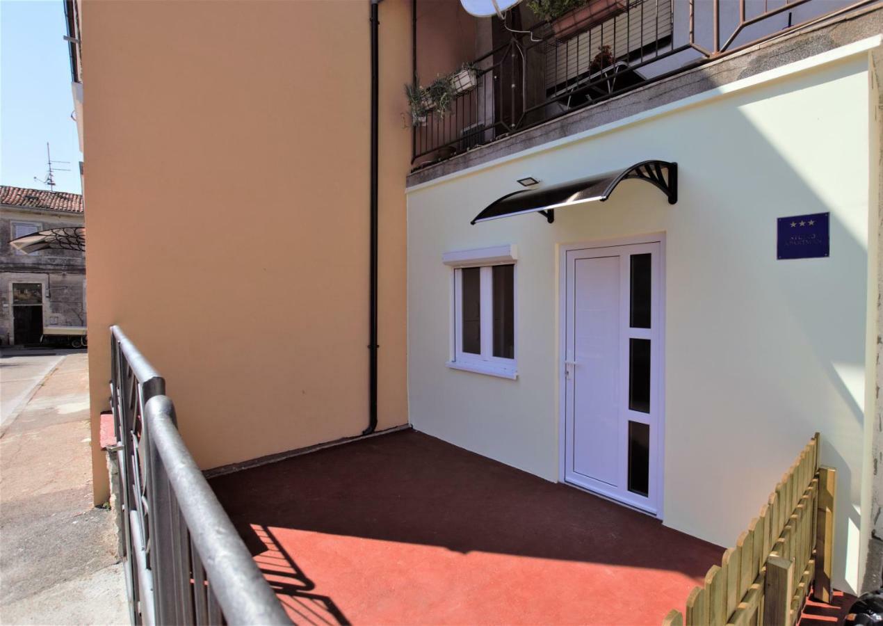 Studio Apartman Danijela พูลา ภายนอก รูปภาพ